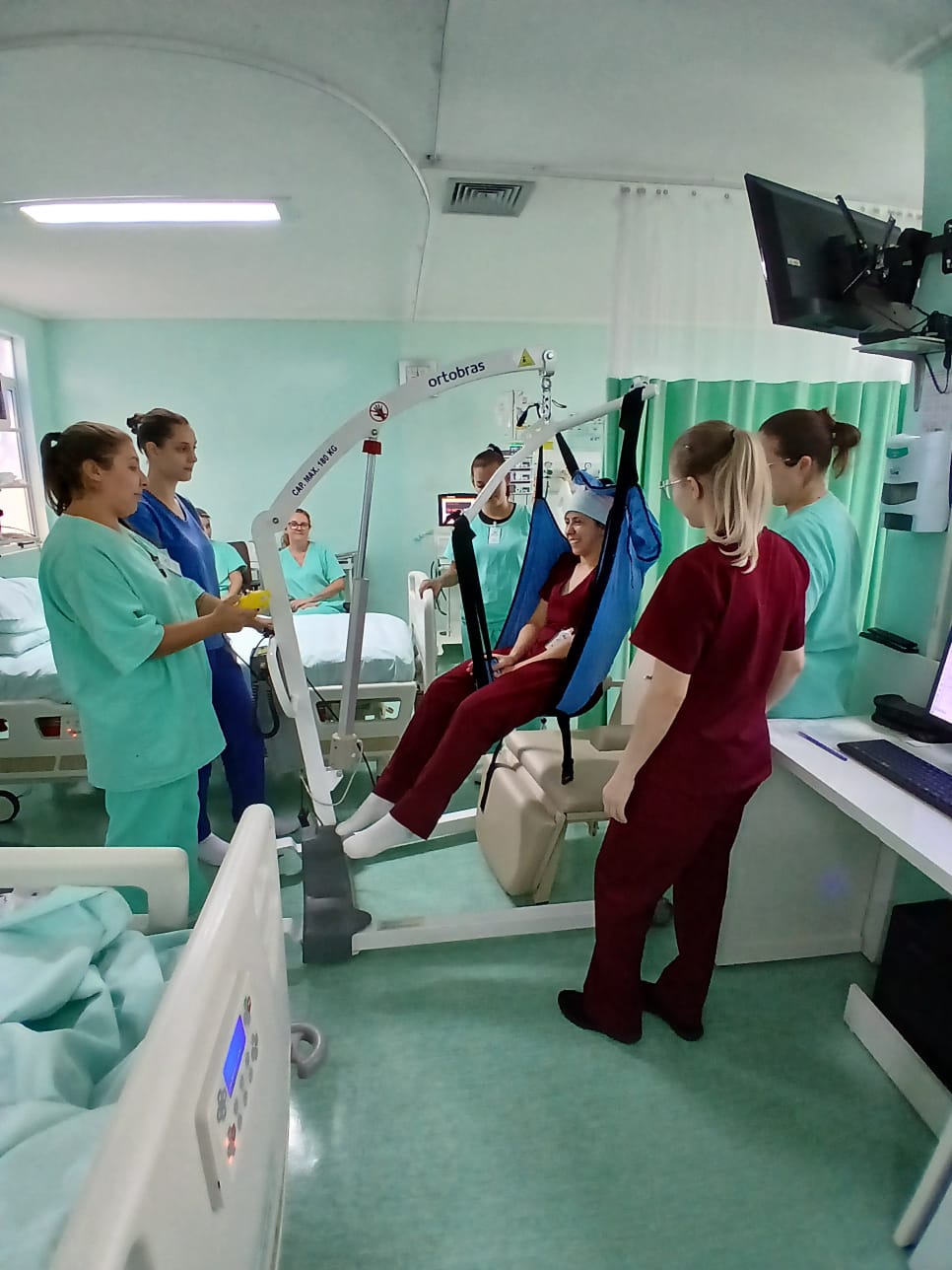 Treinamento de Ventilação Não Invasiva e Guincho de Sustentação no Hospital São José