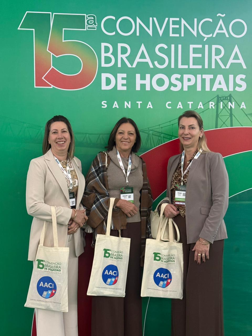 Equipe marca presença na 15ª Convenção Brasileira de Hospitais