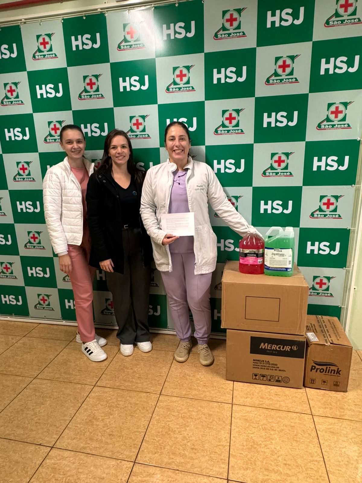 HJS recebe doação especial