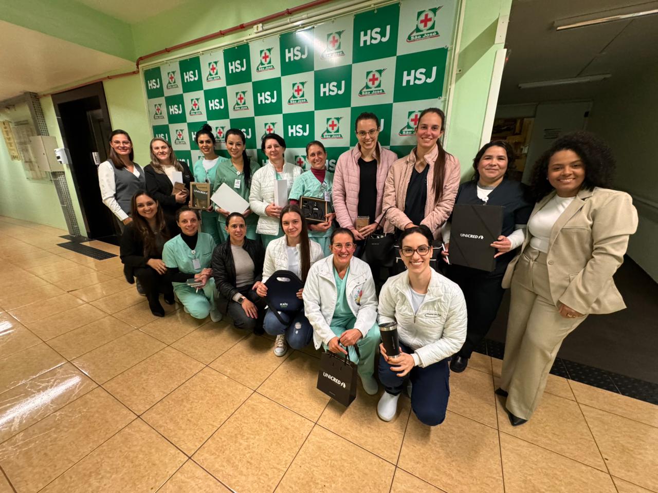 Hospital São José Promove Palestra de Educação Financeira em Parceria com a Unicred na Semana da Enfermagem