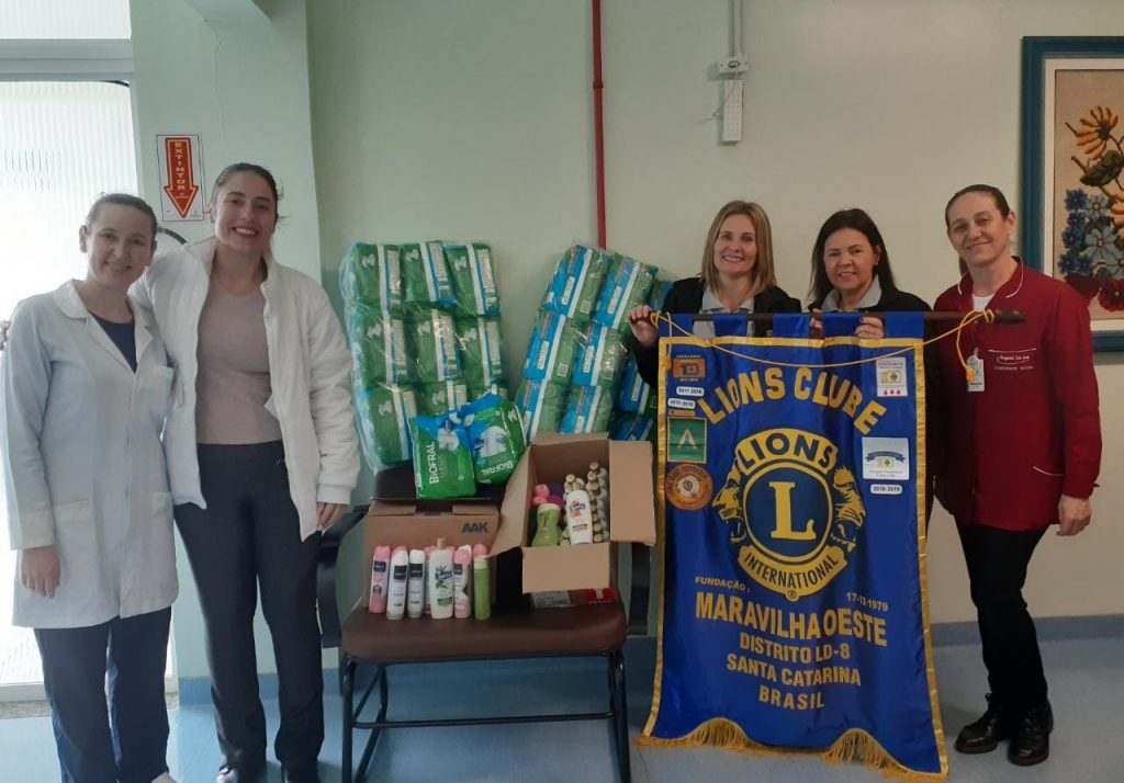 Hospital recebe doações de Lions Clube